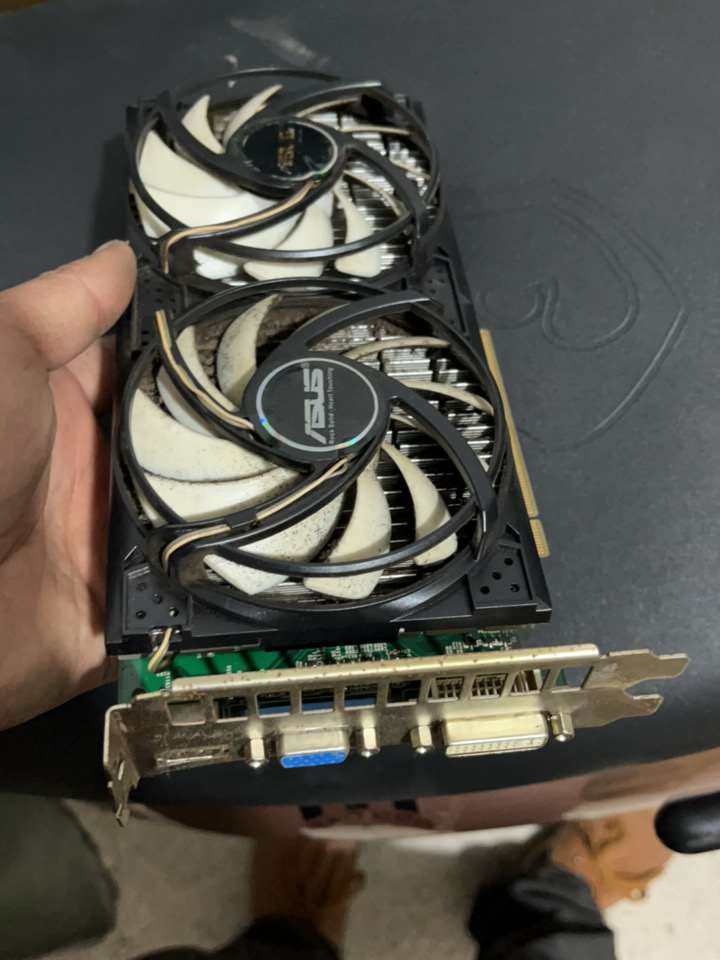 华硕gtx660ti2g显卡东西如图功能包好