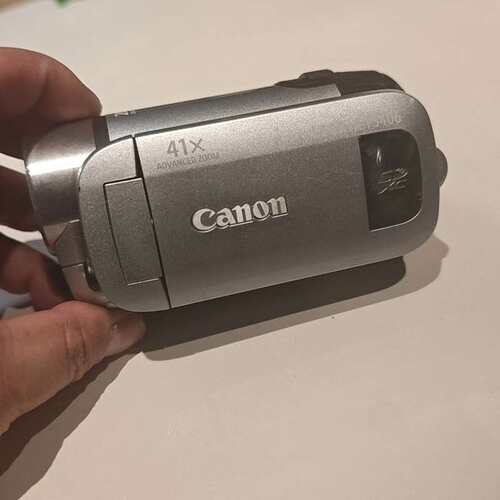 佳能FS406手持DV 41倍光学变焦 2000倍数码变焦( 议价）