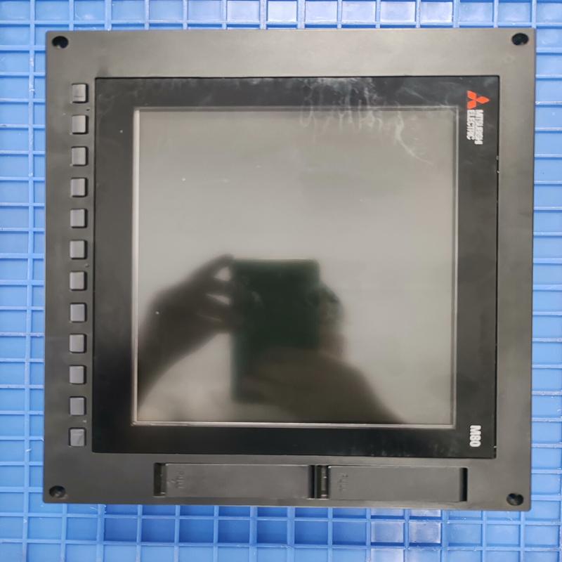 FCA80P-2B三菱M80系统主机8.4寸原装全新(询价)