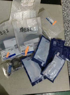 SMCISE30A-01-P两个欧姆龙E2E-X10