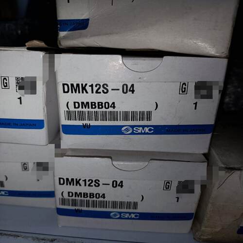 全新原装正品SMC多管接头DMk12S-04  有4(询价）