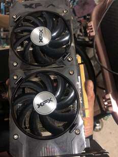 讯景R9370P4GD5显卡东西如图功能包好