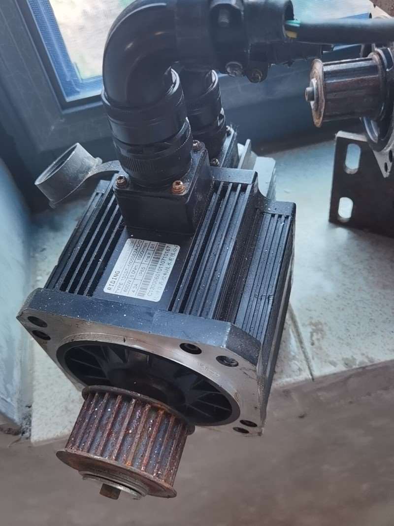 杭州日鼎伺服电机130ST-M060E2A-C/D