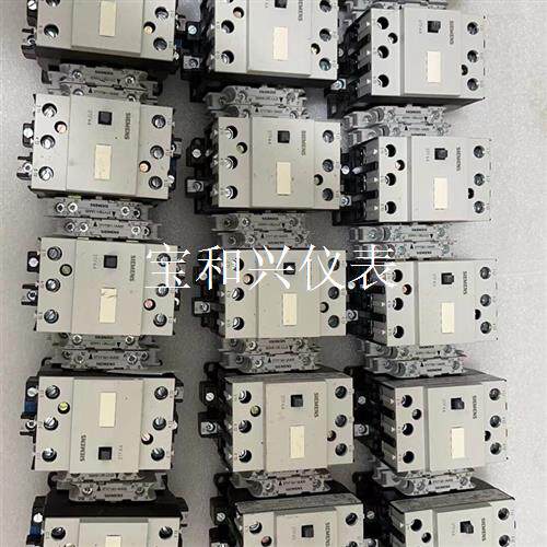 西门子交流接触器3TF-44 线圈220V 未使用过
