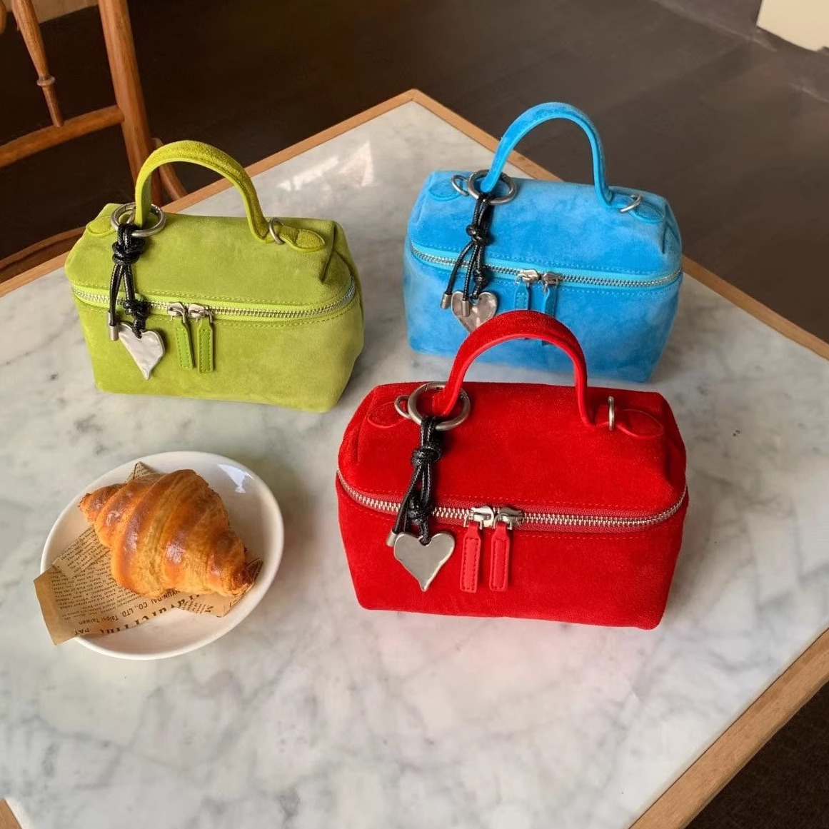 磨砂牛皮饭盒包红色手拎包盒子包