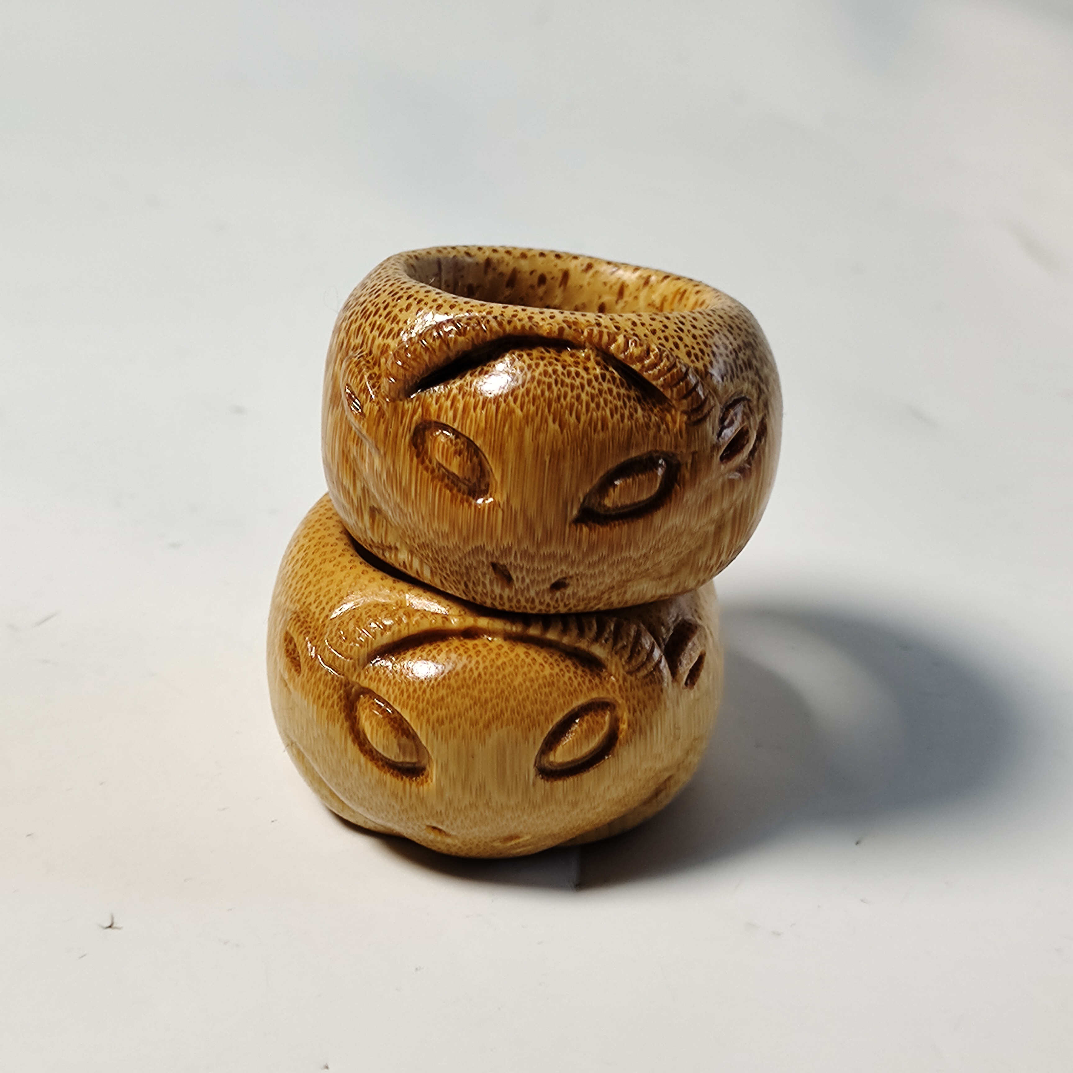 精品纯手工雕刻萌宠牛牛小奶牛手把件竹雕一物一拍招财文玩工艺