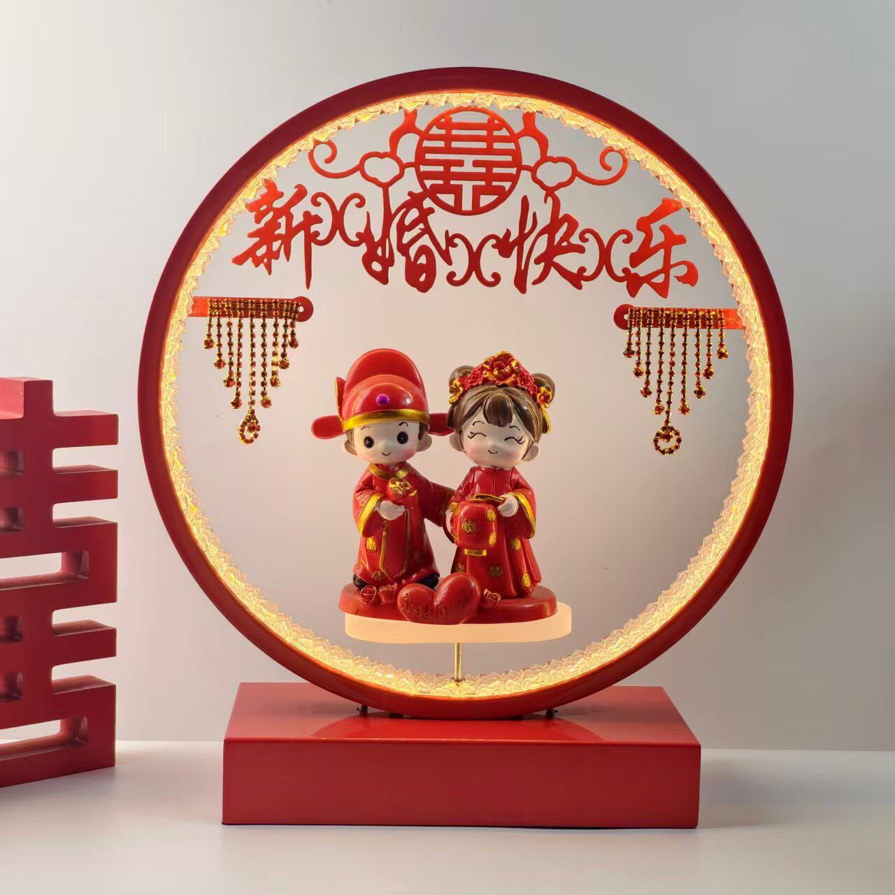 喜庆结婚台灯卧室床头灯婚房装饰新娘陪嫁灯红色长明灯一对娃娃
