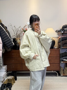 妍西家 Second 2nd 25冬款时尚百搭米圆领排扣宽松袖褶皱棉服外套