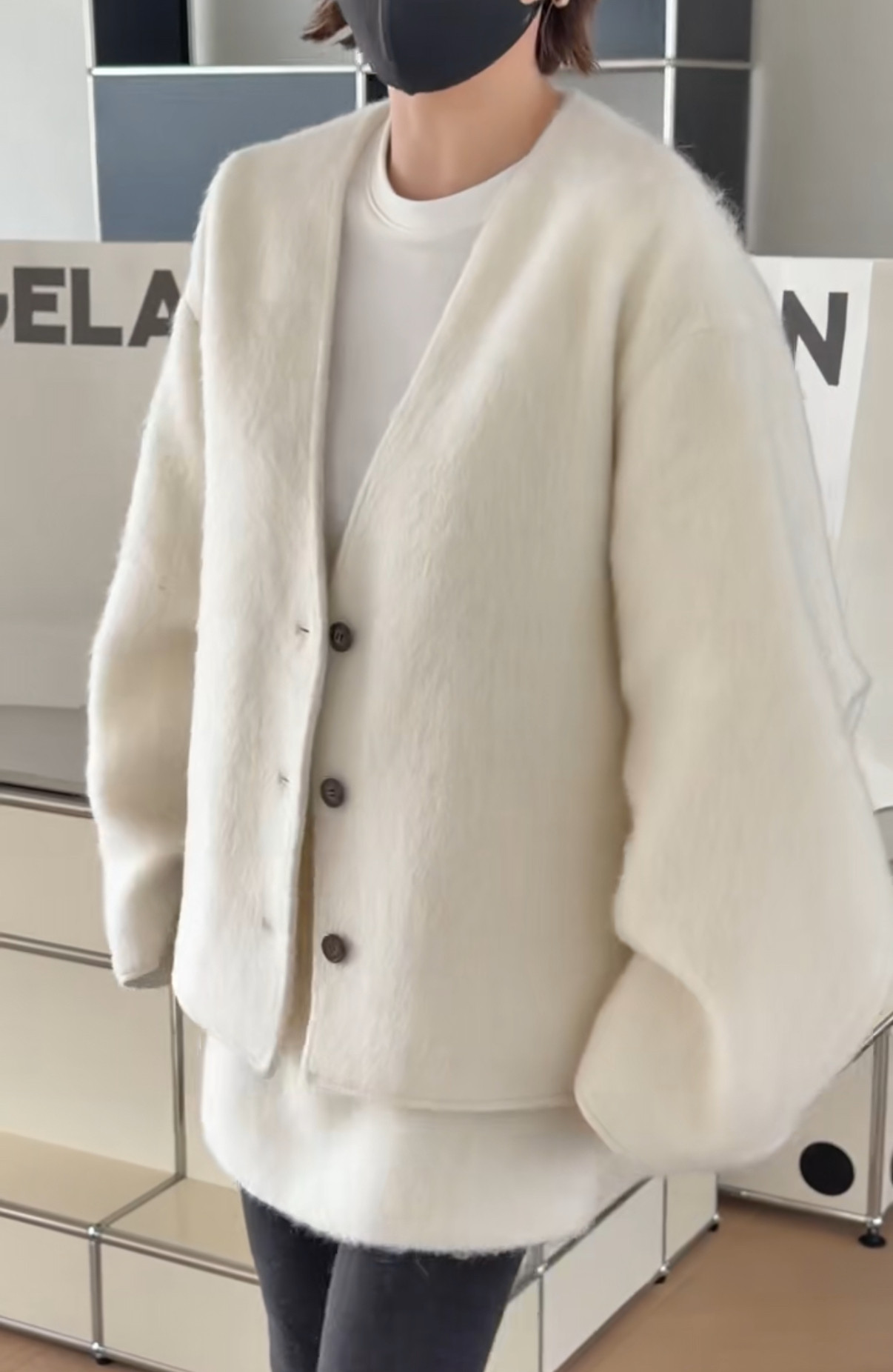 妍西家 诗歌兰女装26春款25032气质米白色V领排扣宽松棉羊毛外套,女装/女士精品,短外套,淘宝优惠券,粉丝福利购,淘宝优惠卷