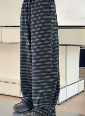 妍西家 诗歌兰女装25冬款58670百搭深灰色松紧腰直筒条纹加绒卫裤