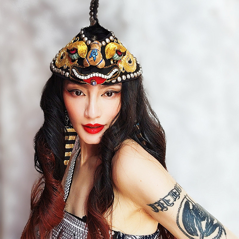 糯黑原创联名我是朱丽叶清代老绣盘金线复刻老银全手工虎头翘尾帽