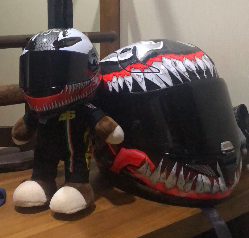 Mix头盔熊shoe招财宝宝熊红蚂蚁agv摩托车小头盔公仔小熊机车熊 小编推荐 Wepost 全民代运 马来西亚中国淘宝代运与集运专家