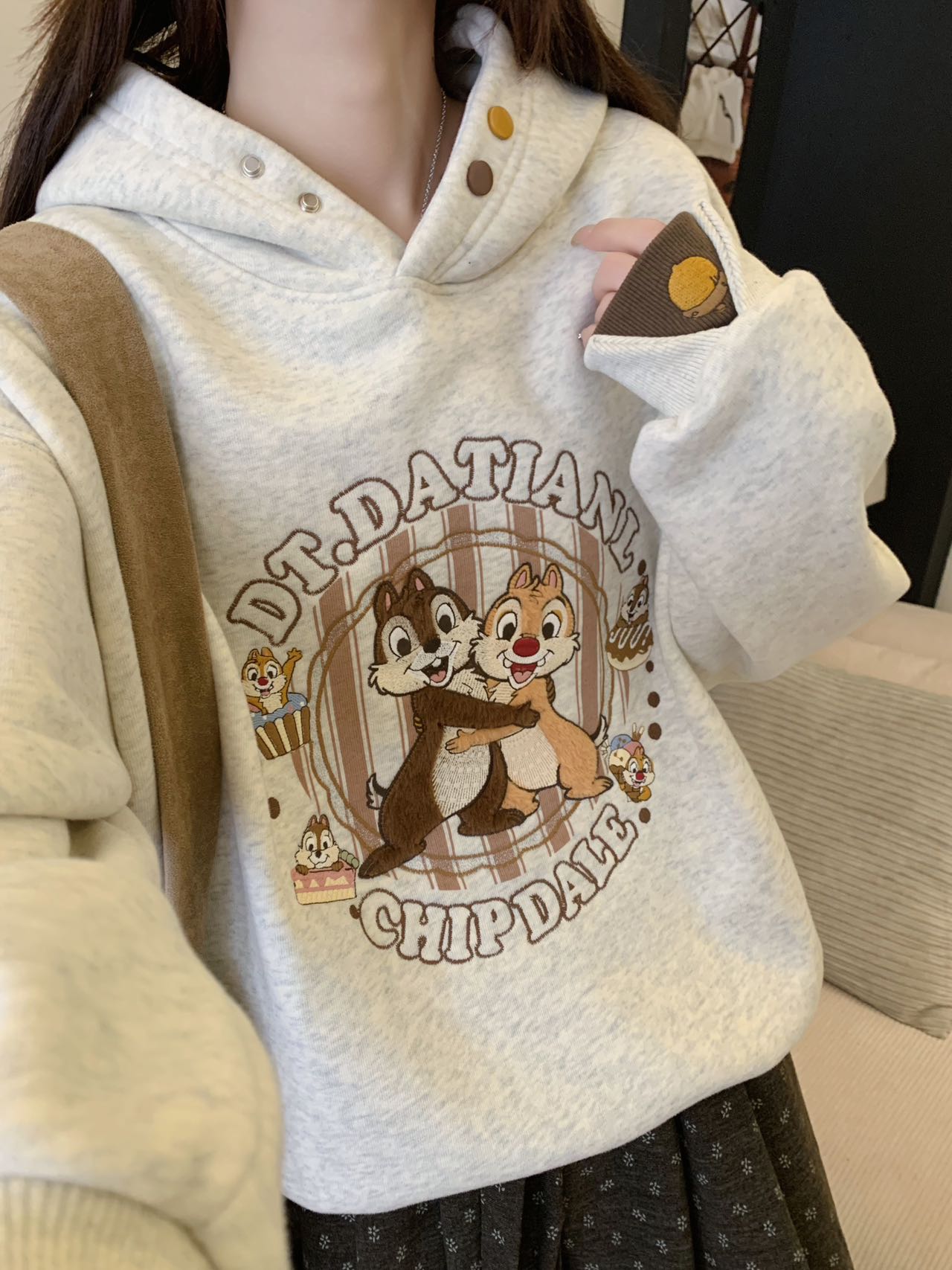 3711加绒加厚奇奇蒂蒂刺绣连帽卫衣女套头长袖卫衣韩版宽松女帽衫
