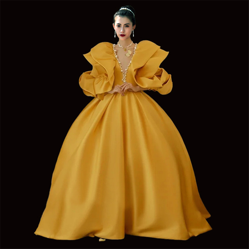 影楼写真彩婚纱主题缎面荷叶袖钉珠齐地束腰礼服旅拍欧式个性复古