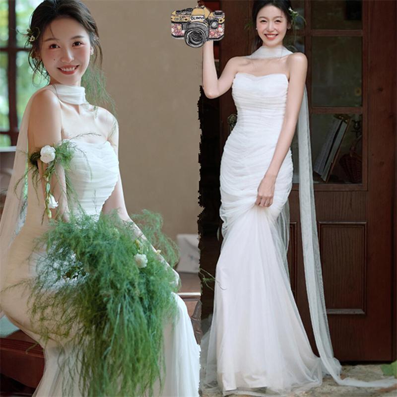 摄影主题写真礼服白色鱼尾抹胸超仙婚纱高级感旅拍时尚个性韩式新