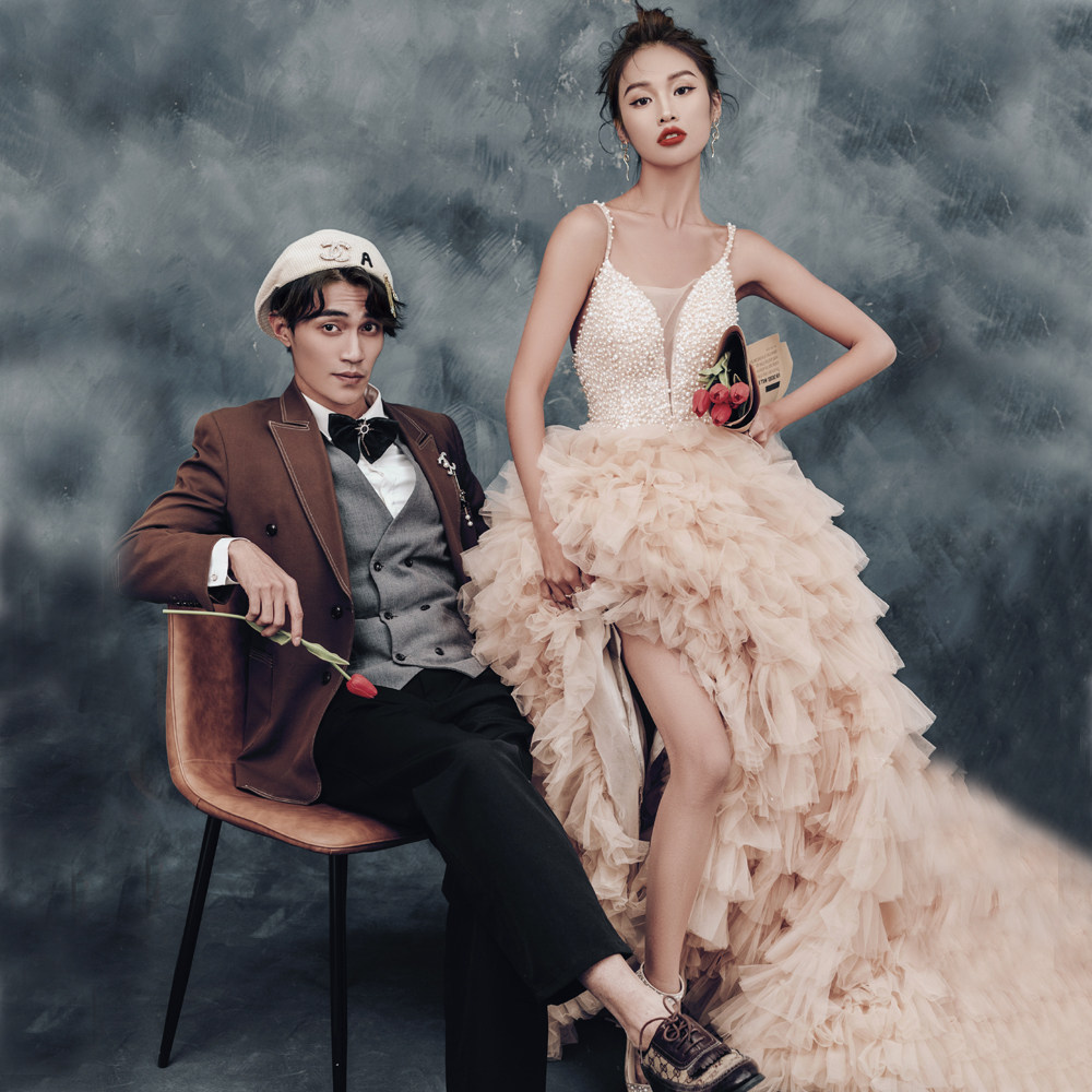 影楼主题婚纱浅粉透气束腰百褶露肩写真礼服简约轻便赫本风新款森