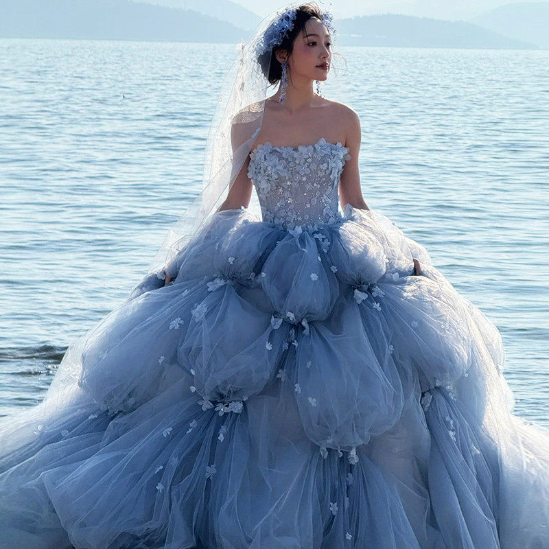 新款影楼主题蓝色花神高定抹胸拖尾海景旅拍公主婚纱拍照摄影礼服