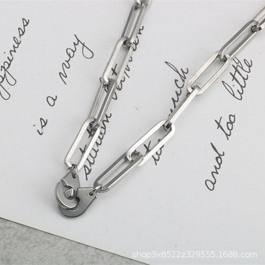 欧美个性简约手铐扣钛钢嘻哈街头毛衣链条锁骨链潮流嘻哈男女项链