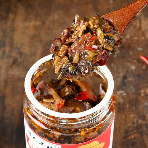 湖南特产熟食拌饭外婆菜炒腊肉
