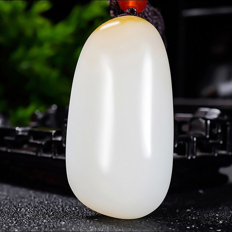 新疆郭磊作品和田玉糖羊脂白玉且末料时来运转原石挂件58.00克