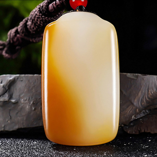 新疆大师冯立辉作品和田玉且末料糖白玉平安无事牌挂件32.58克