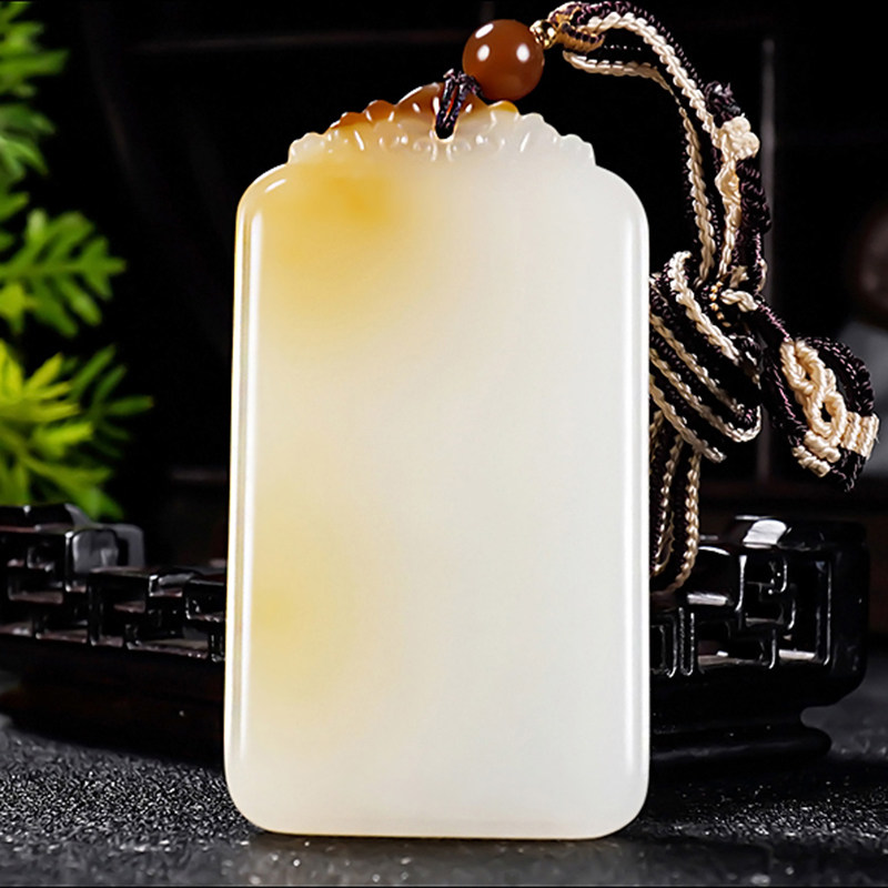 新疆张亚龙作品和田玉且末料糖羊脂白玉平安无事牌挂件92.56克