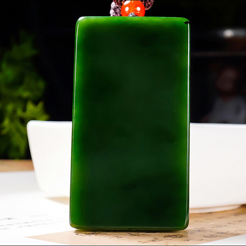 大师冯立辉和田玉俄料阳绿7号矿红皮碧玉平安无事牌挂件104.59克