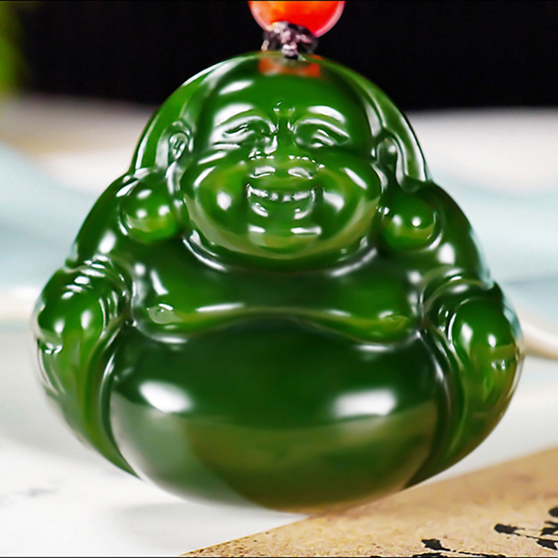 新疆大师郭磊作品和田玉俄料7号矿阳绿碧玉笑佛挂件18.23克