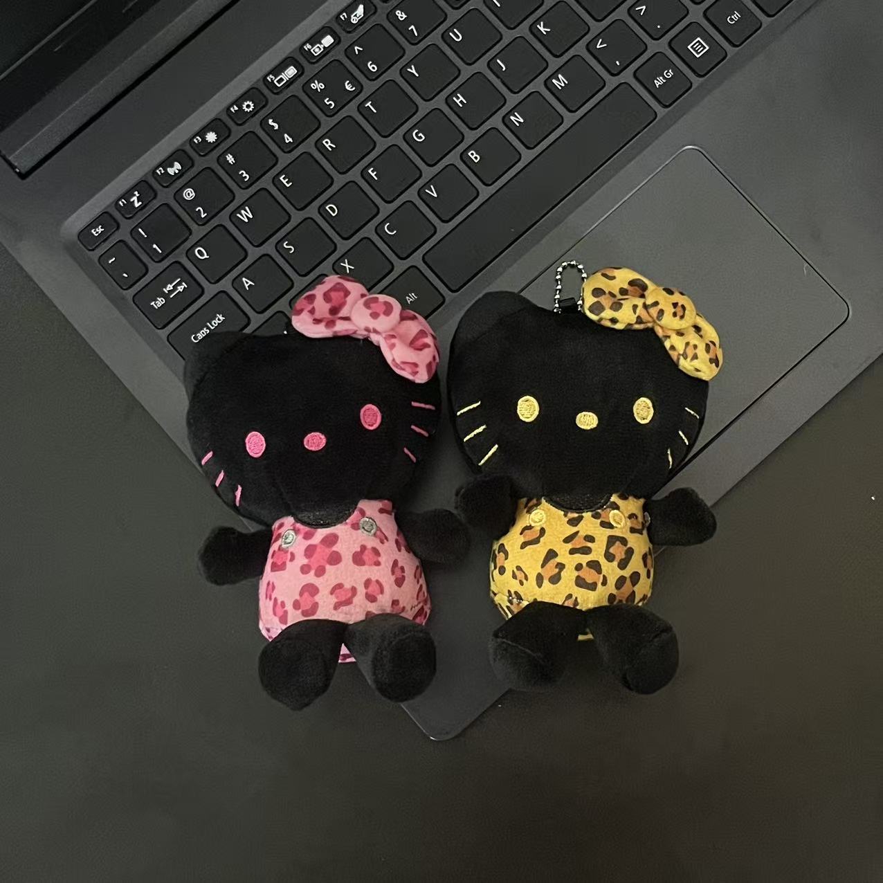 日本ins辣妹可爱kitty豹
