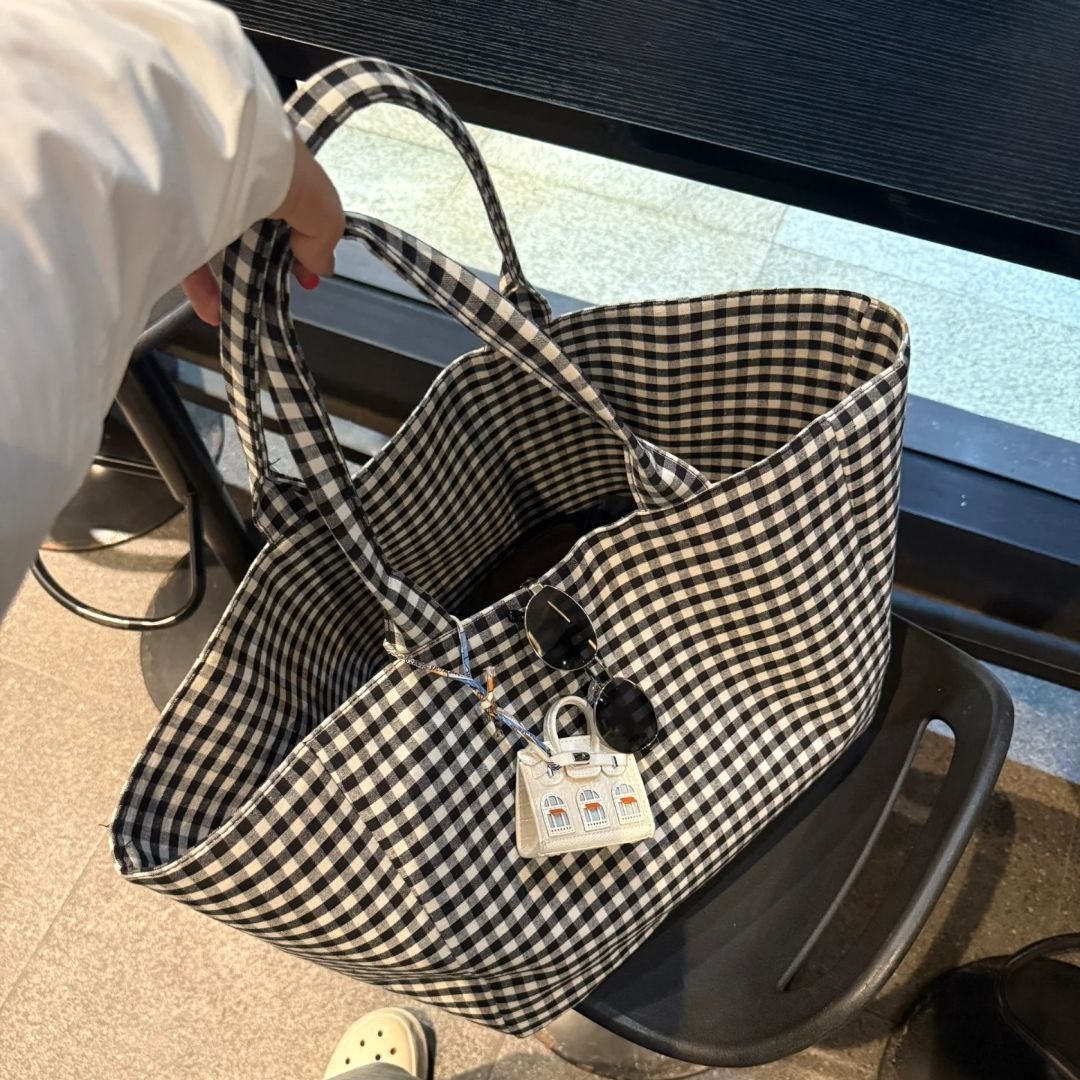 日本正品黑白撞色格子包