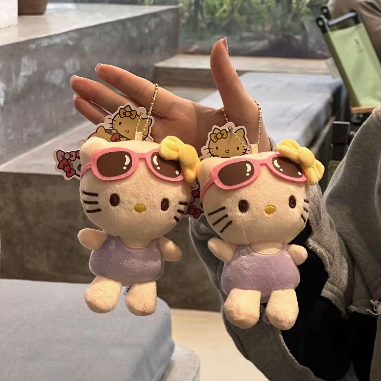 日本墨镜背心hellokitty