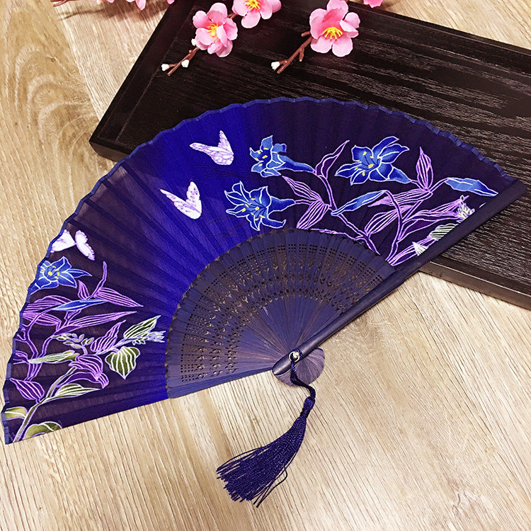 日本日式和风小绢扇子折叠真丝手绘女扇中国风古典古风折扇红梅花