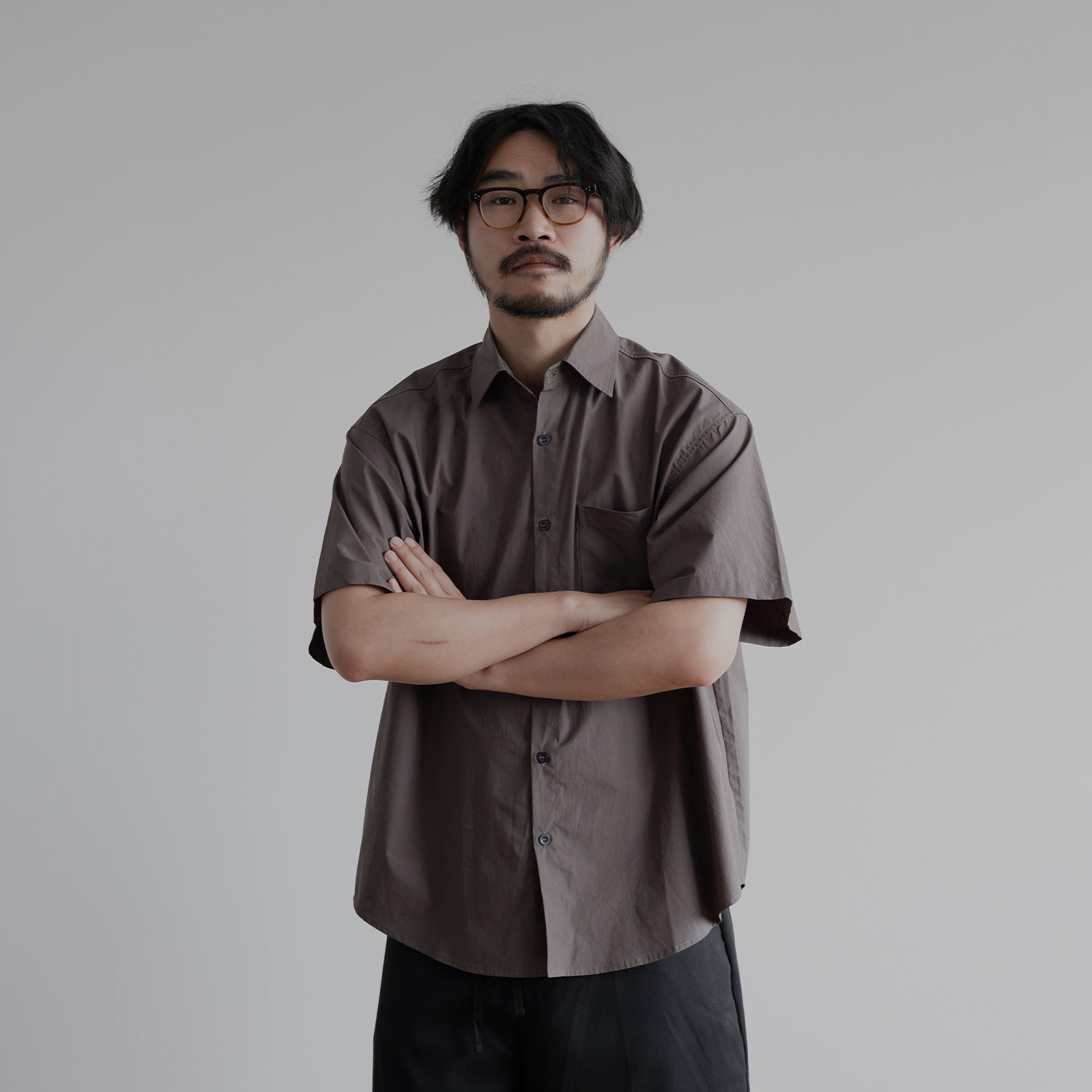 雾撞山野日系复古夏季新款纯色简约短袖衬衫男女文艺工装纯棉衬衣