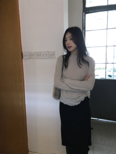 鱼没放  寒光蓝灰 木耳边打底衫 松弛显瘦长袖T恤