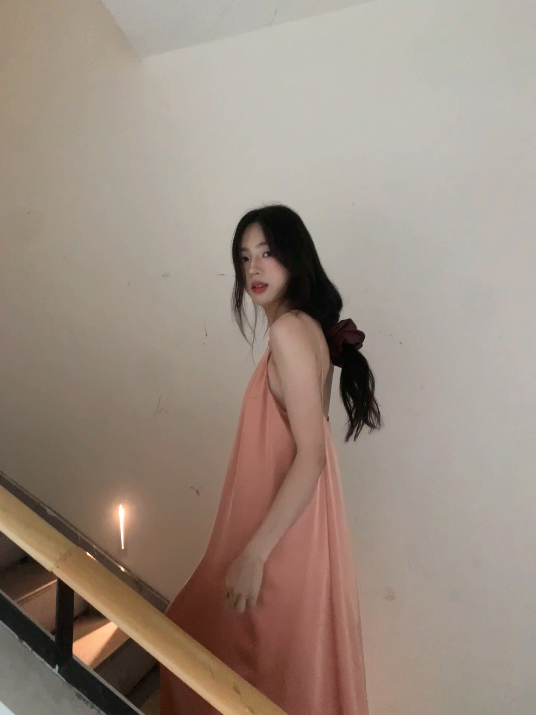 【5折 不退换】鱼没放 醋酸性感显白连衣裙 细肩带露背中长裙