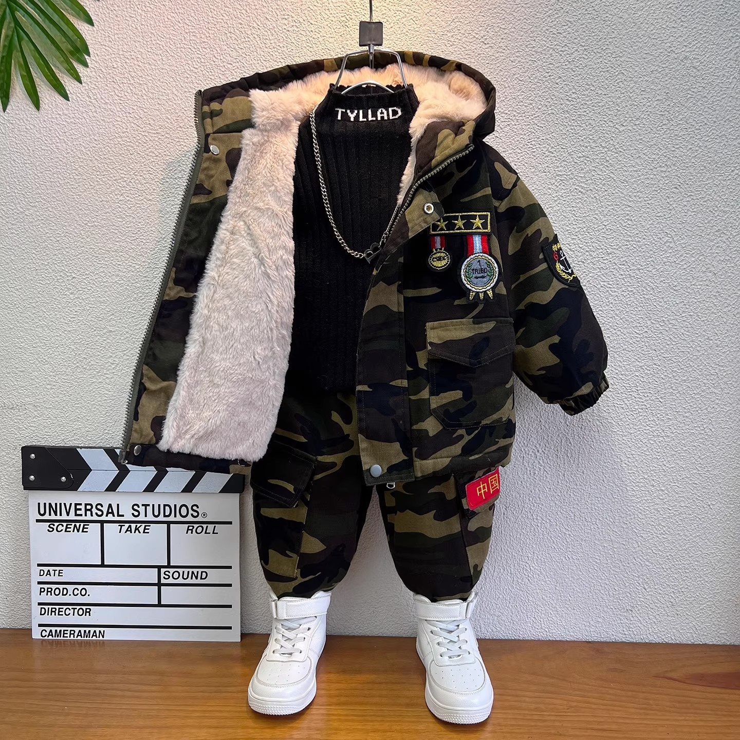 儿童迷彩服套装男童宝宝秋冬装加绒加厚棉衣特种兵警官军训演出服