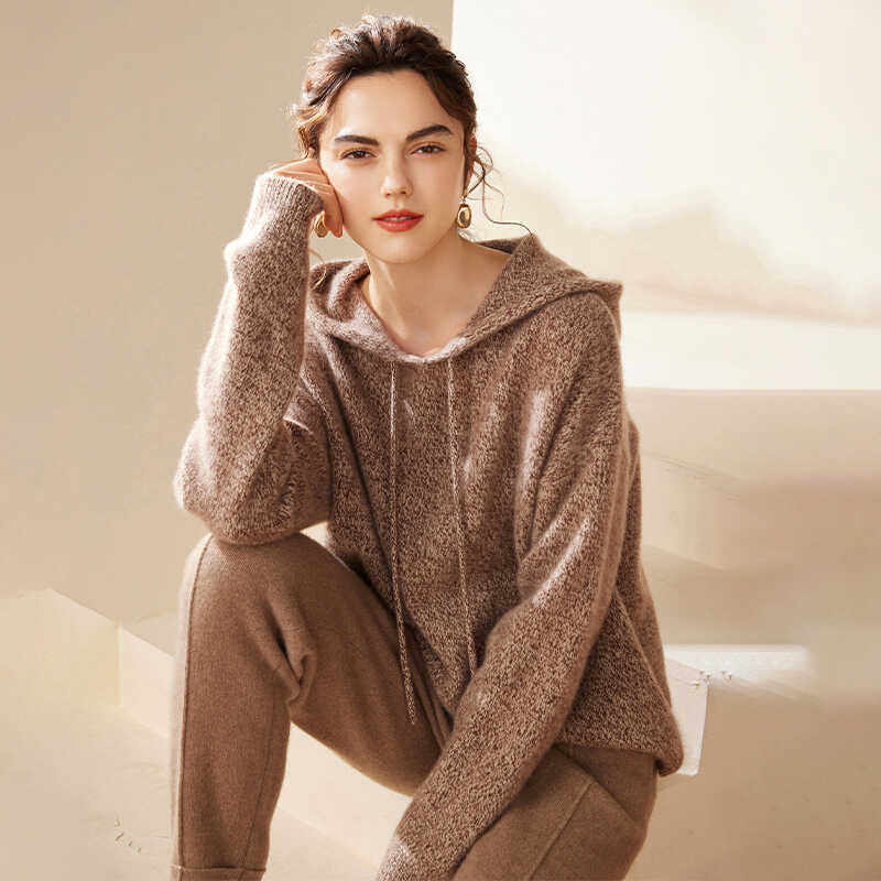 时尚减龄羊绒帽衫女加厚连帽衫宽松卫衣显瘦打底衫慵懒风套头毛衣