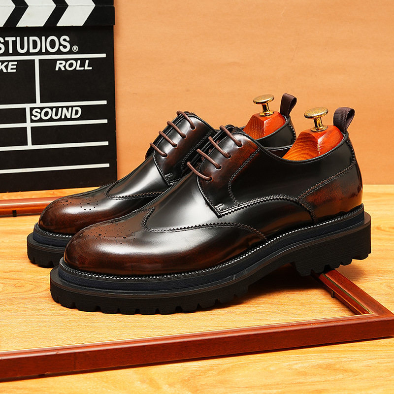【足】雕花皮鞋男真皮尖头商务正装结婚新郎厚底增高亮皮休闲男鞋