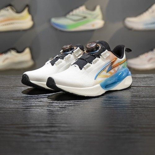 李宁四季通用减震童跑步鞋