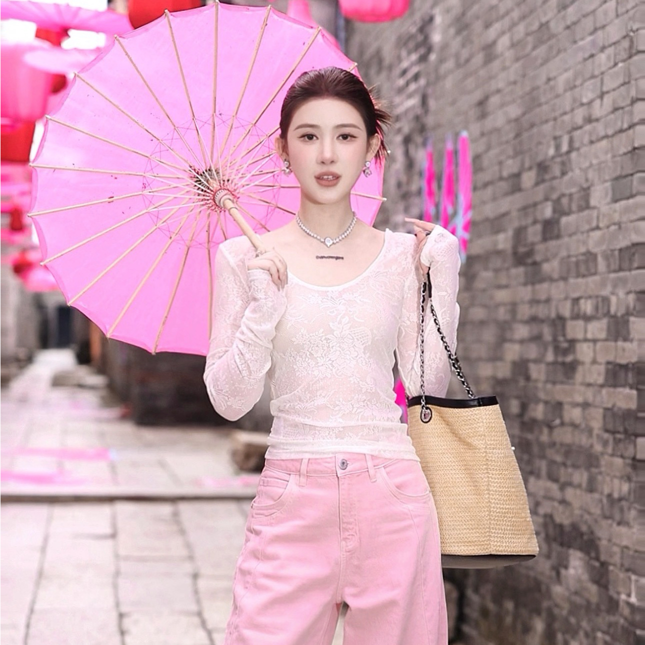 郭彦彤肌理感蕾丝显瘦上衣打底衫白色软糯亲肤春季紧身内搭DD1310