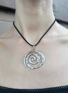 小众波西米亚漩涡绒绳锁骨链百搭