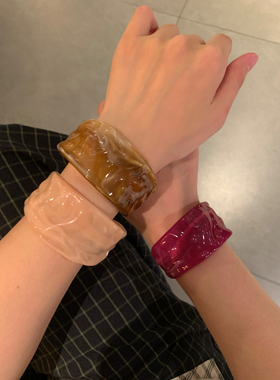 【棠洛】不规则褶皱肌理宽手镯女半开口晕染树脂手环复古手饰品潮