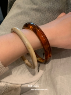 棠洛 简约辣妹手饰品欧美风潮 琥珀色树脂素圈手镯叠戴手环女个性