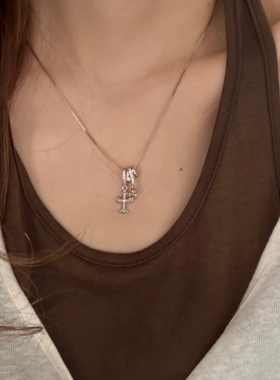 神秘花园~浅钛金色双十字架项链女甜酷辣妹毛衣链秋冬高级感2026