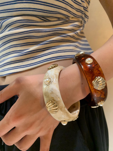 欧美树脂贝壳手环女度假风夸张手镯高级感波西米亚个性手饰品2025