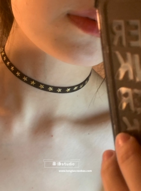 棠洛 黑色麂皮星星铆钉choker项圈女小众黑色细款颈链个性锁骨链
