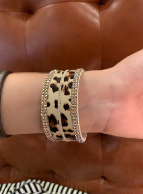 雅丹辣妹 秋冬豹纹闪钻手环女小众y2k手镯波西米亚风手饰品2024潮