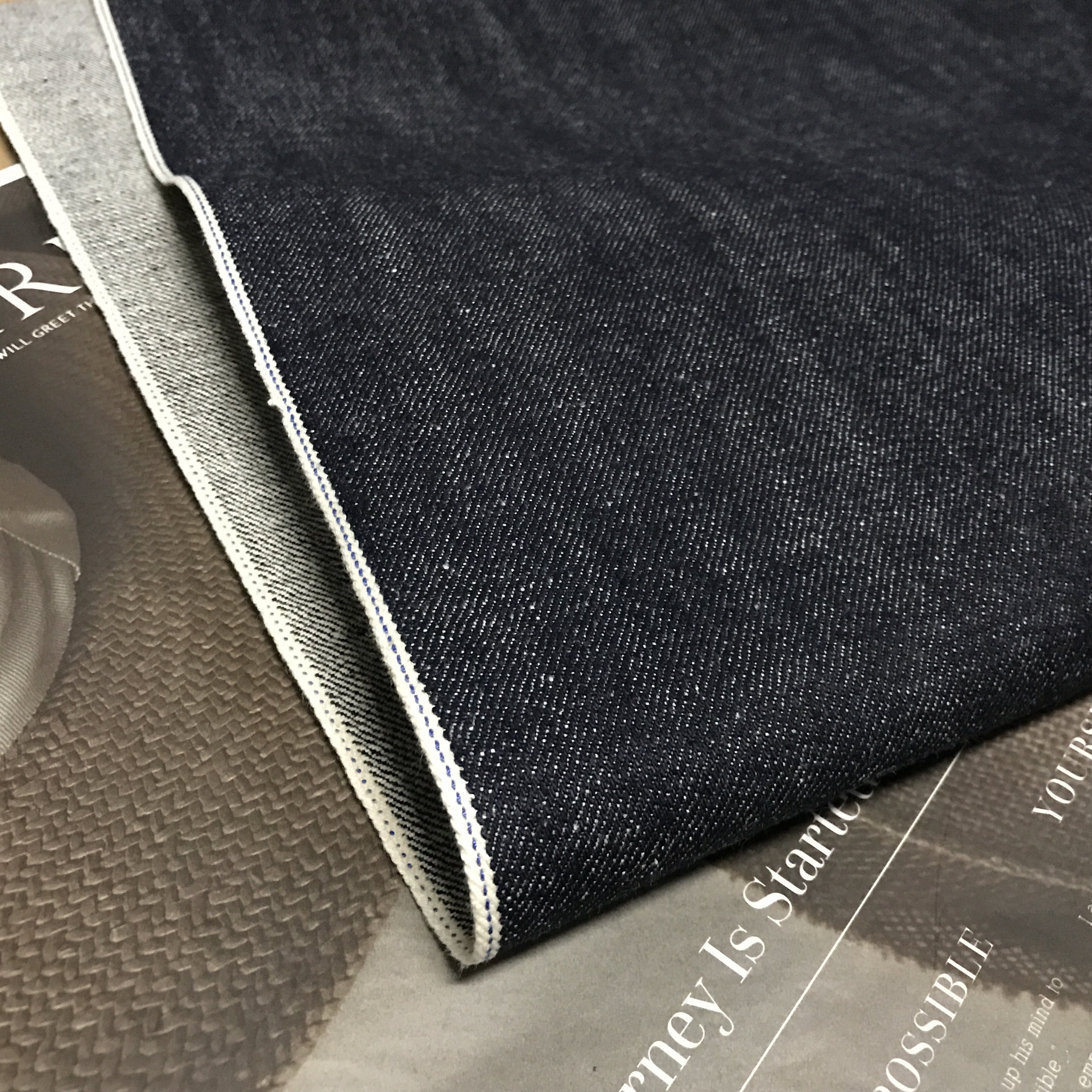 金佳微厚挺括无弹品质感足日本冈山赤耳黑色原浆蓝边丹宁牛仔布料