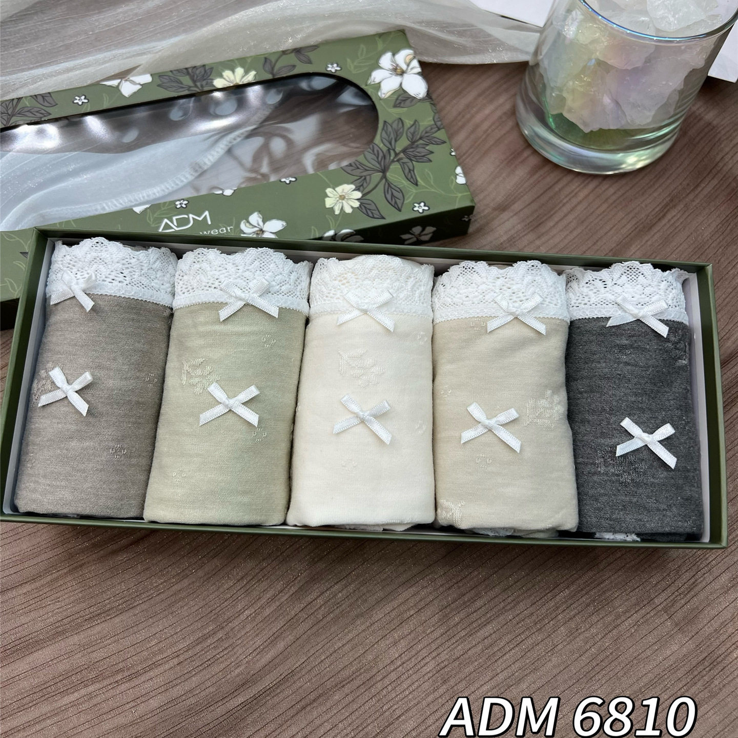 奥黛茉新款中高腰蕾丝边蝴蝶结女士内裤透气桑蚕丝抗菌裆三角裤