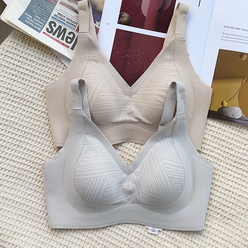 莫代尔3D提拉月牙承托无钢圈文胸罩女大胸显小亲肤收副乳无痕内衣